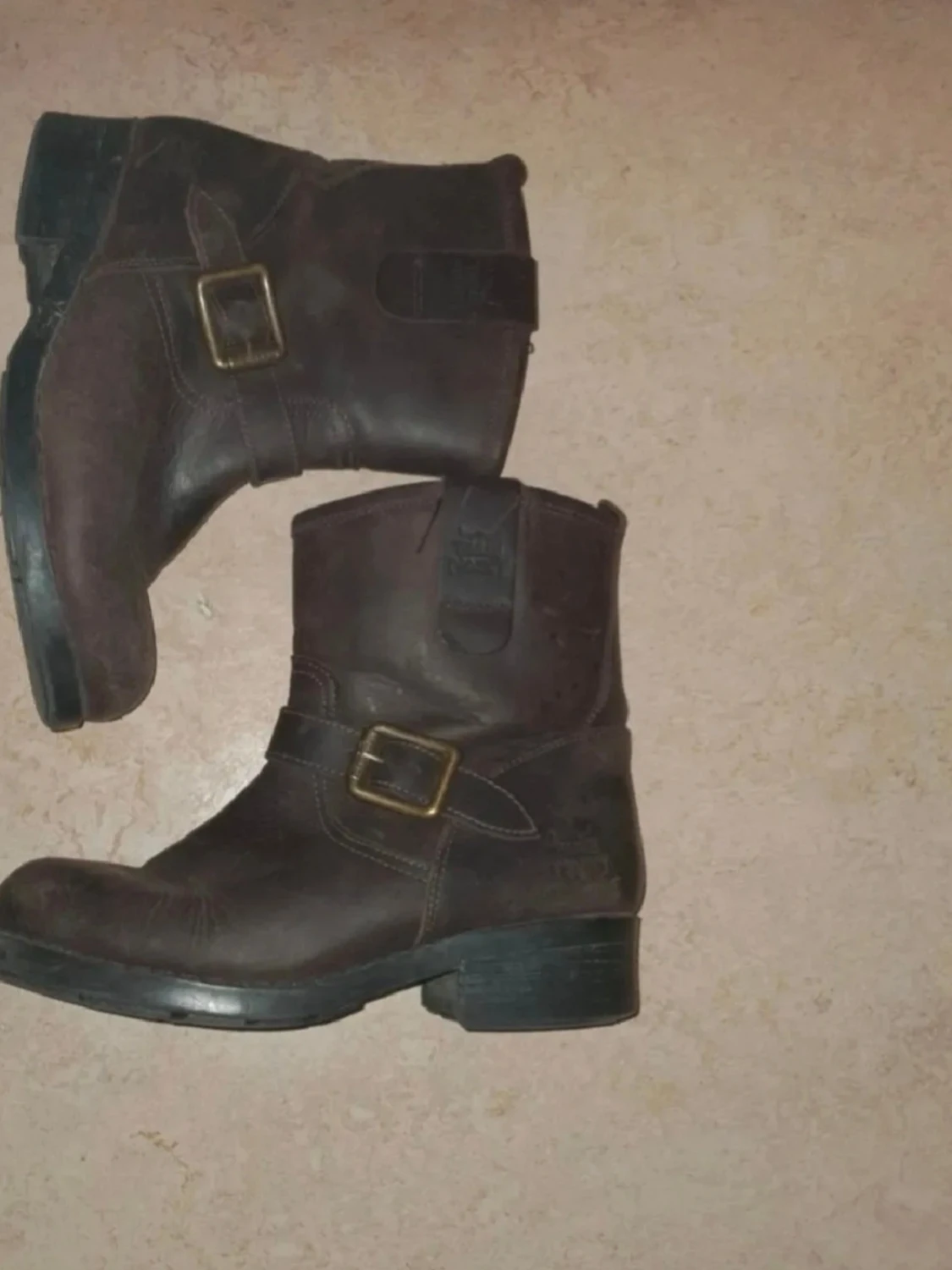 Bruna boots med spänne