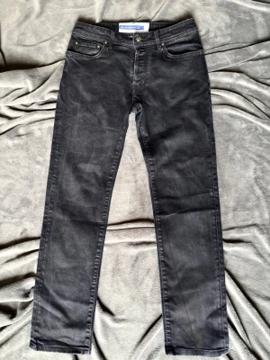 Jacob cohen jeans - W32 | midja: 41 cm tvärs över | total längd 97 cm