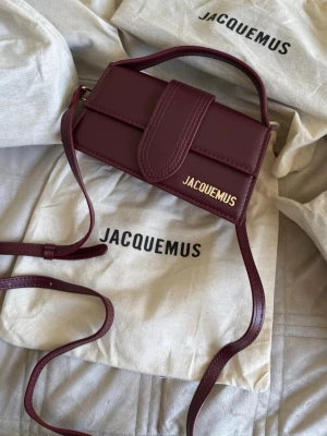 JQ vinröd mini  - Kmr med dustbag. 