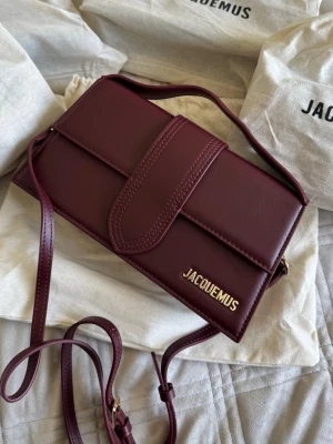 JQ vinröd - Kmr med dustbag. 