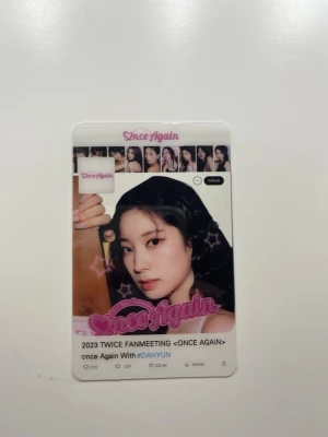 Dahlin Instagram photocad - En photocard av Dahyun Instagram 