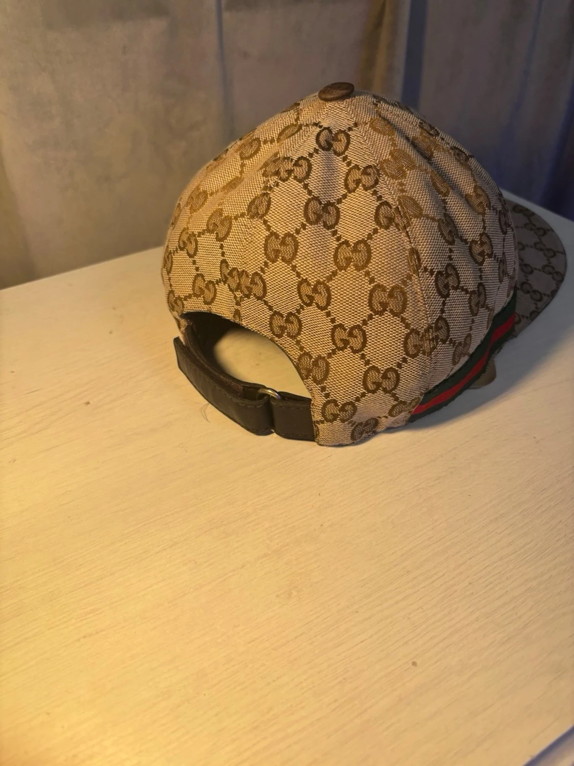 Beige keps från Gucci med GG-mönster - 3
