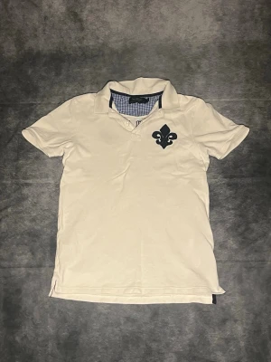 Morris pike - Herrejovlars vad fin Morris tröja! Om ni är intresserade skriv till oss! Den är väldigt väldigt bra skick!