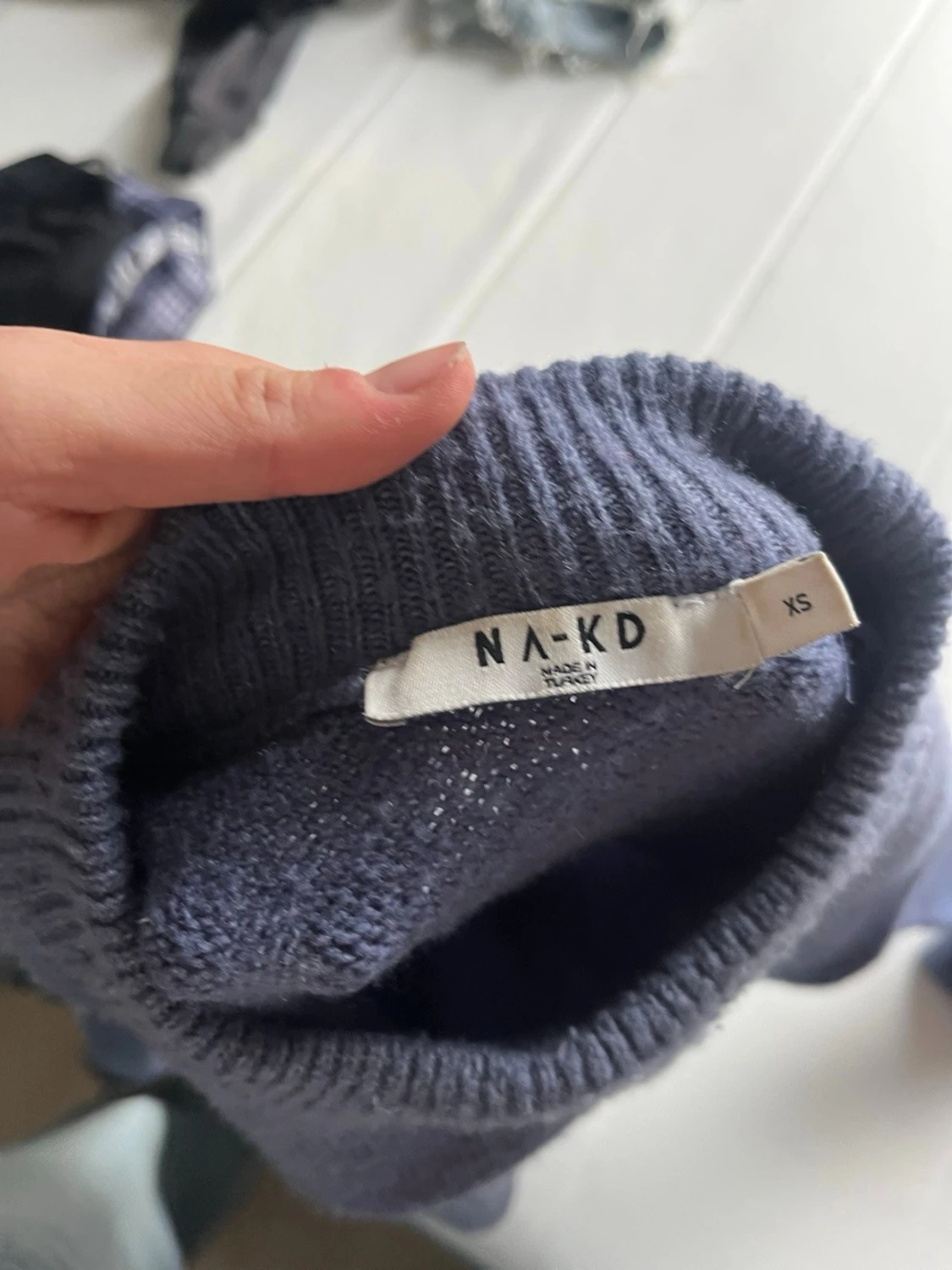 Blå croppad stickad tröja NA-KD - 1