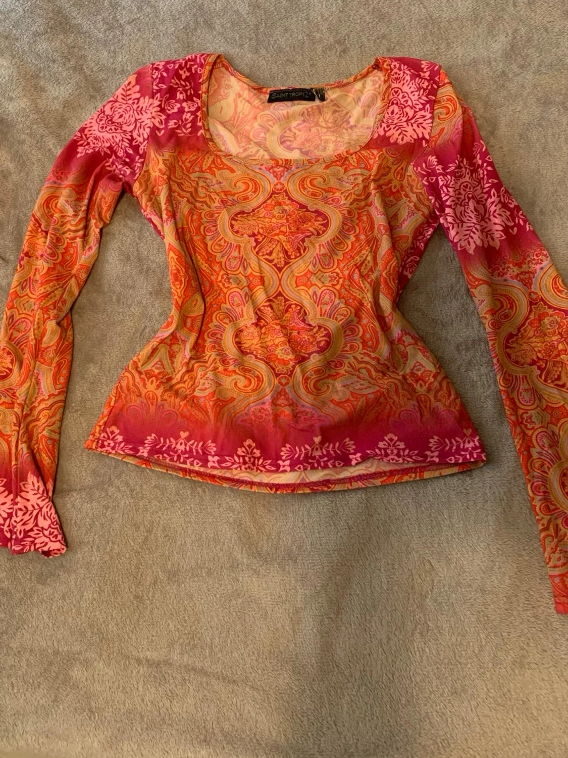 Mönstrad långärmad topp i rosa och orange - 2
