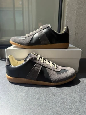 Maison Marigiela Gats  - Gats i nyskick, inte använda 🤩 Hög kvalite och fina skor - Storlek 44. Förpackningen följer med ! Snabb leverans 🚚 Skickas samma dag ‼️