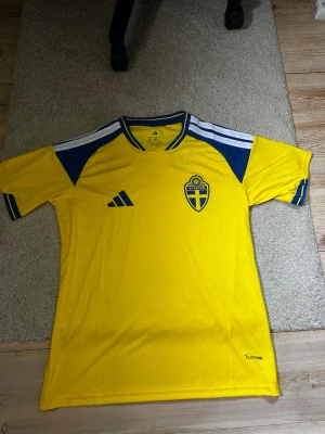 Sverige Vm tröja  - Helt nytt skick och är i medium