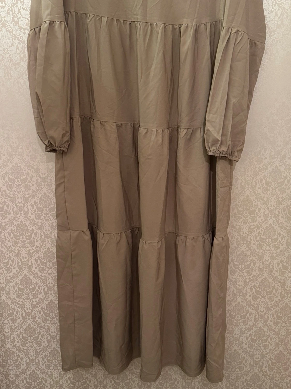 Beige långklänning med volang - 2