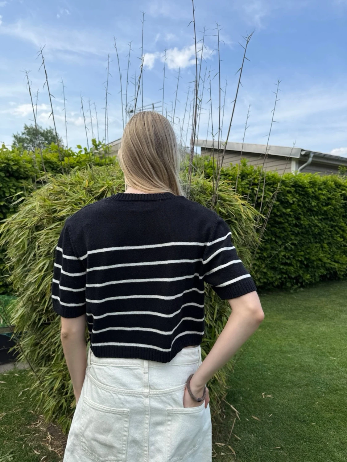 Svartvit randig croppad stickad topp - 2