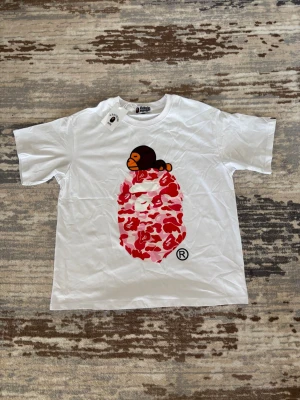Bape T shirt  - Fraktats samma dag, passar XL