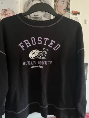 Mezzo piano sweater  - Mezzo piano tröja storlek L junior / 160cm. Passar S! . Bra skick inga defekter. Köpt på vinted men är Från Japan    Priset kan diskuteras 