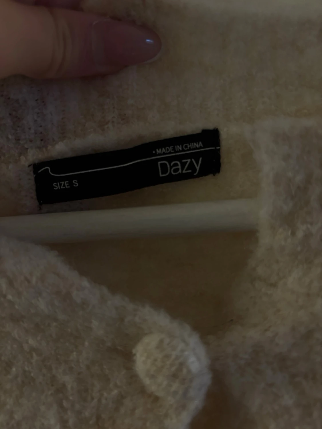 Beige fluffig kofta med knappar - 2