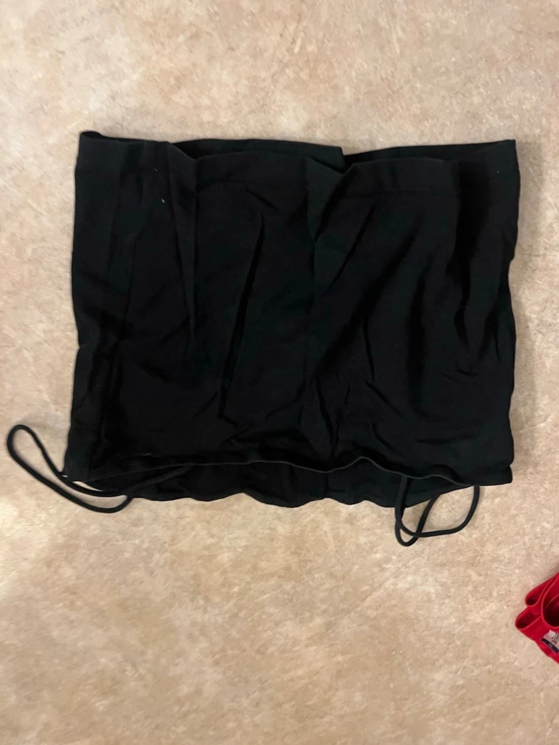 Svart croppad linnetopp - 1