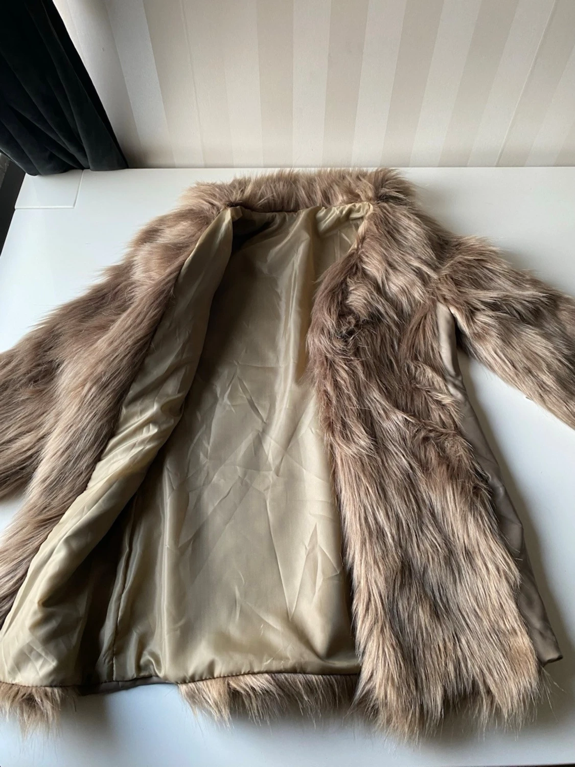 Brun fuskpäls kappa med foder - 1