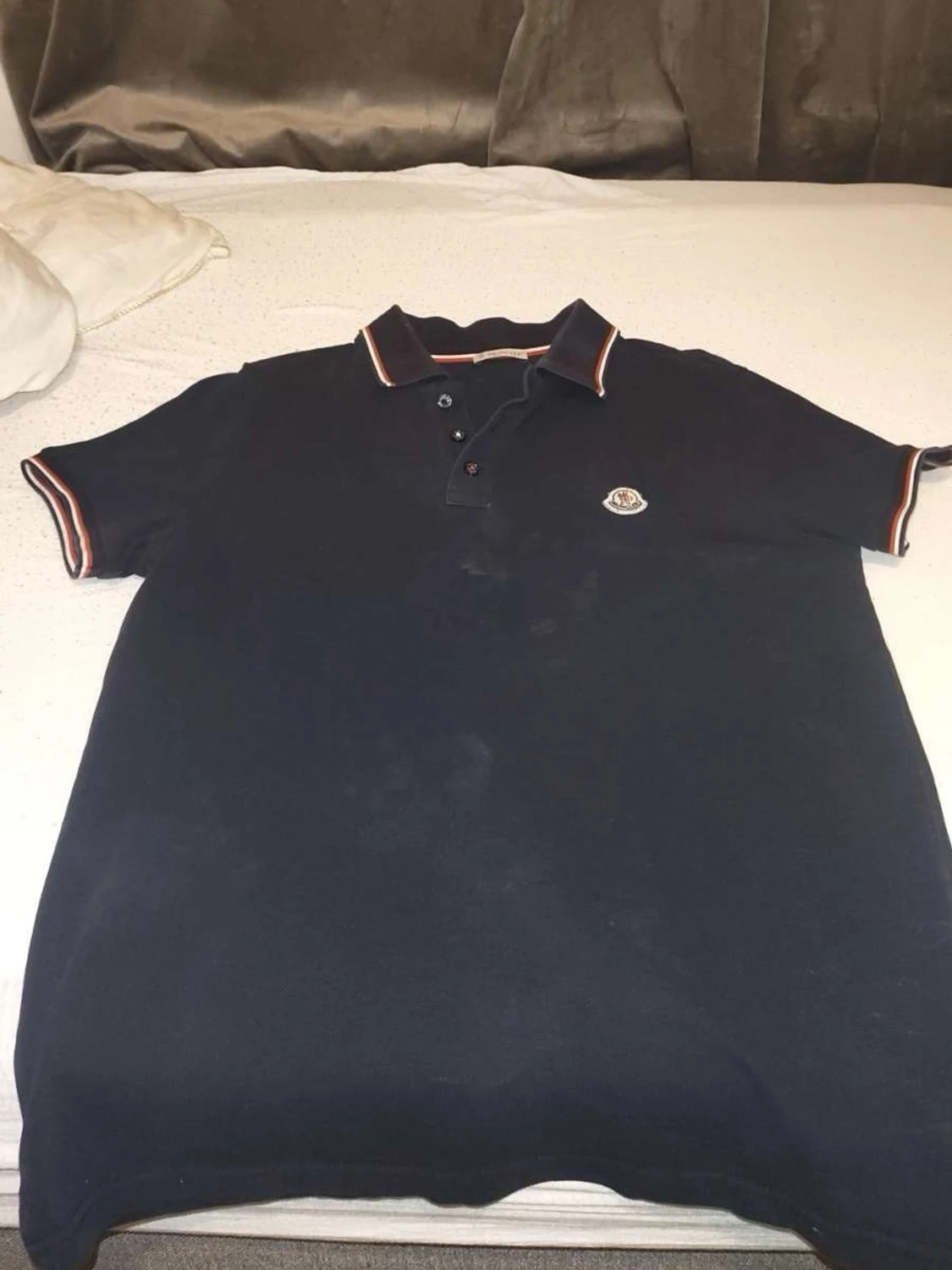 Svart pikétröja från Moncler