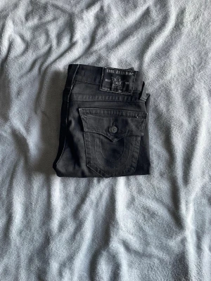 True Religion jeans  - Tjena! Jag säljer ett par riktigt feta trueys!  W29 i modellen Ricky straight👌tveka inte att fråga frågor 