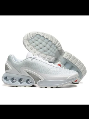 Futuristiska sneakers med luftbubblor - Säljer ett par sneakers i meshmaterial med unika luftbubblor i sulan. Finns i vitt med silverdetaljer och svart med lila detaljer. Skorna har en sportig vibe, låg profil och cool design som sticker ut. Perfekta för dig som vill ha något annorlunda på fötterna.