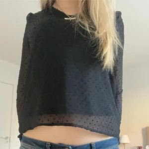  blus från only  - jättesnygg blus ifrån only, i jättebra skick då den knappast använts❣️