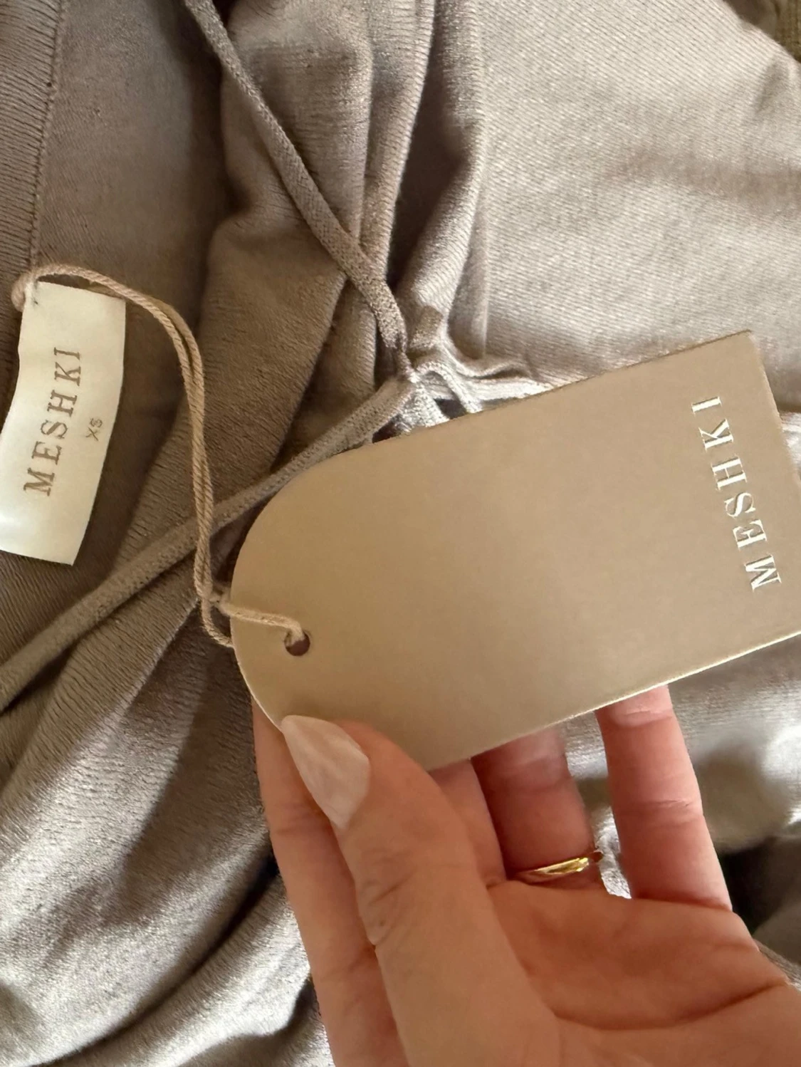 Beige långklänning från Meshki  - 3