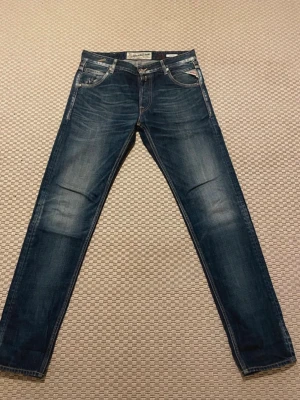 Replay jeans slimfit - Säljer nu dessa Replay jeans i mycket bra skick, skriv för fler bilder/frågor😊