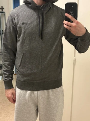 The north face  - Skön the north face hoodie 🎲                                              Passform: 185cm-80kg s/m