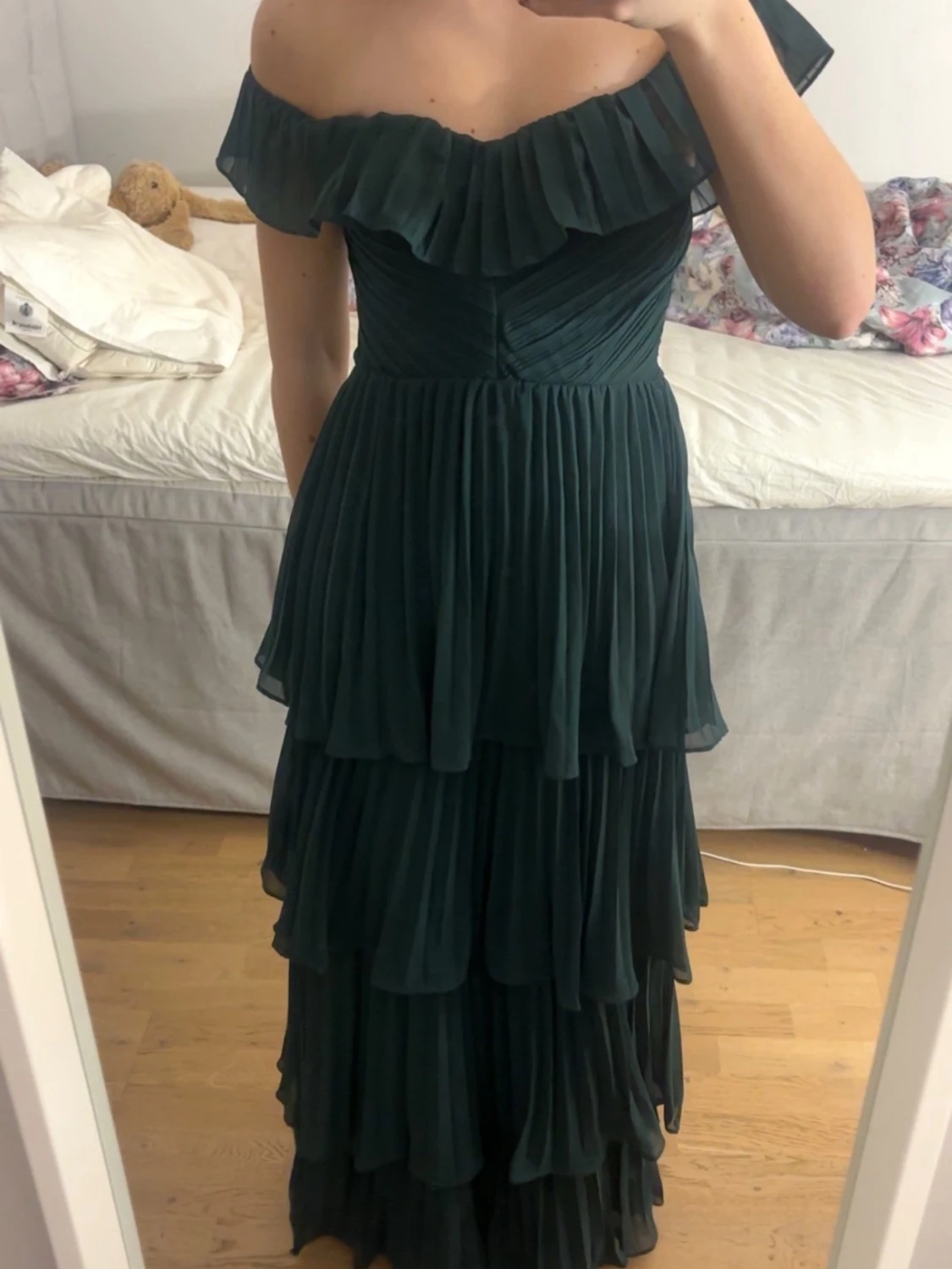 Mörkgrön offshoulder långklänning - 2
