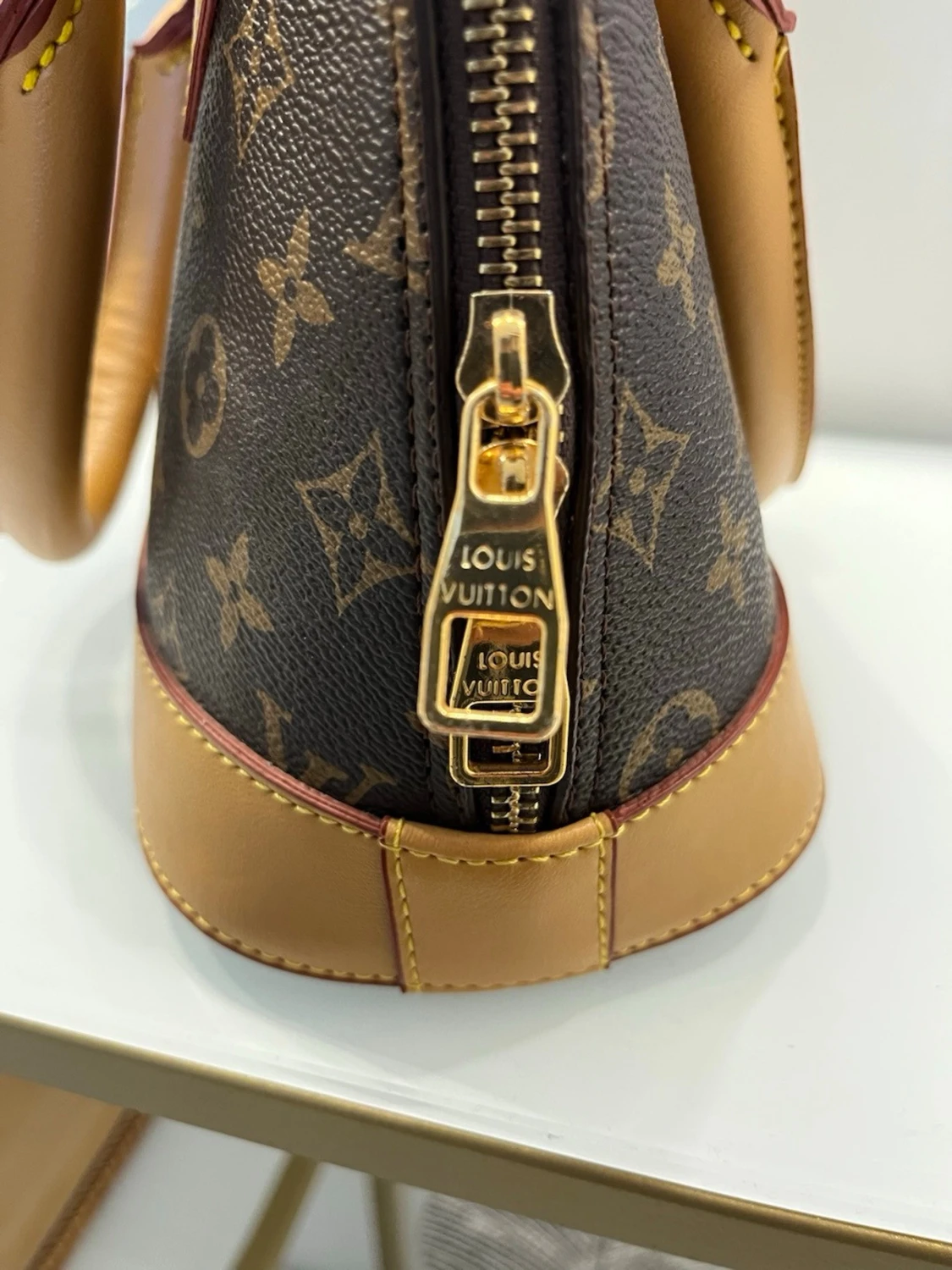 Louis Vuitton Monogram Alma handväska - 2