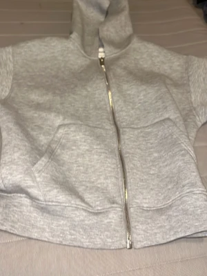 Grå tröja ifrån bershka - Grå tröja ifrån bershka