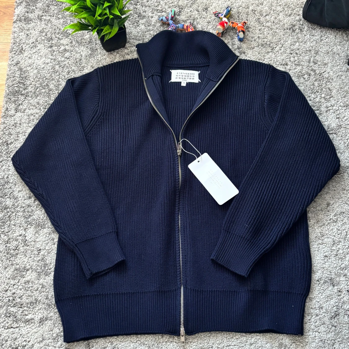 Mörkblå ziptröja från Maison Margiela