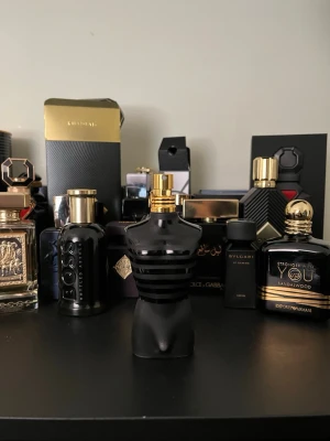 Jean Paul Gaultier Le Male Le Parfum 75ml - Comes with a box. Around 50ml left in the bottle but check the third picture for juice level. Bought from boozt