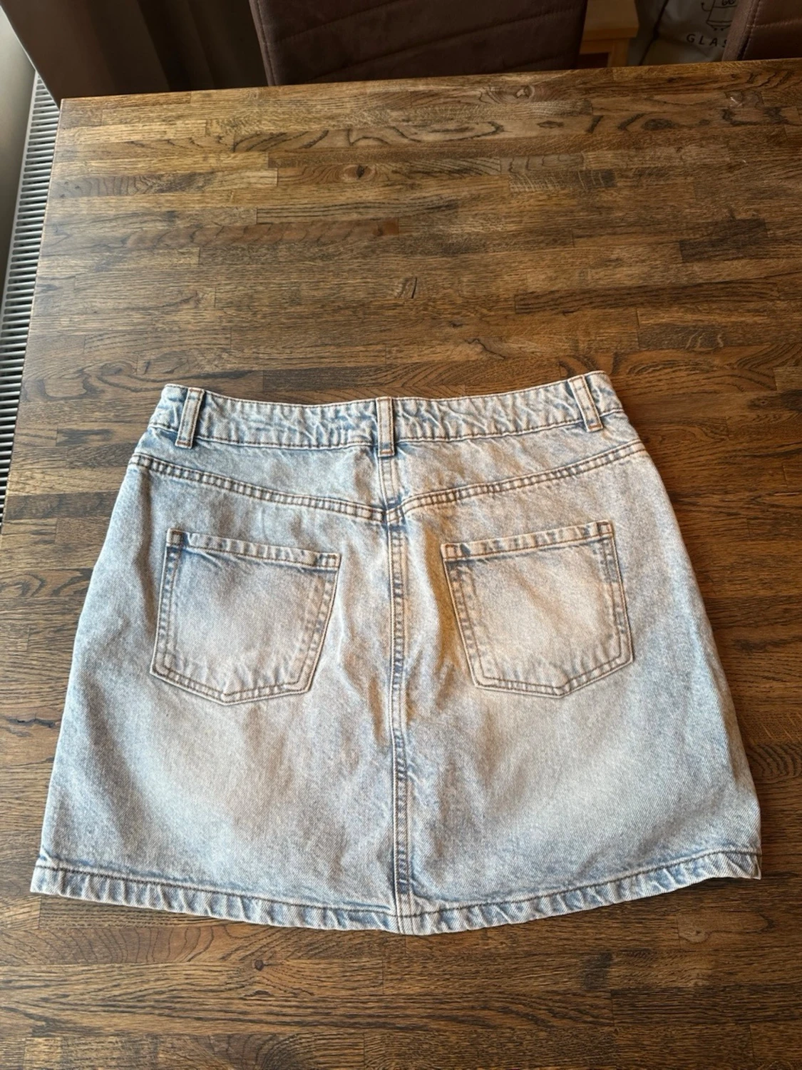 Ljusblå jeanskjol i denim - 1