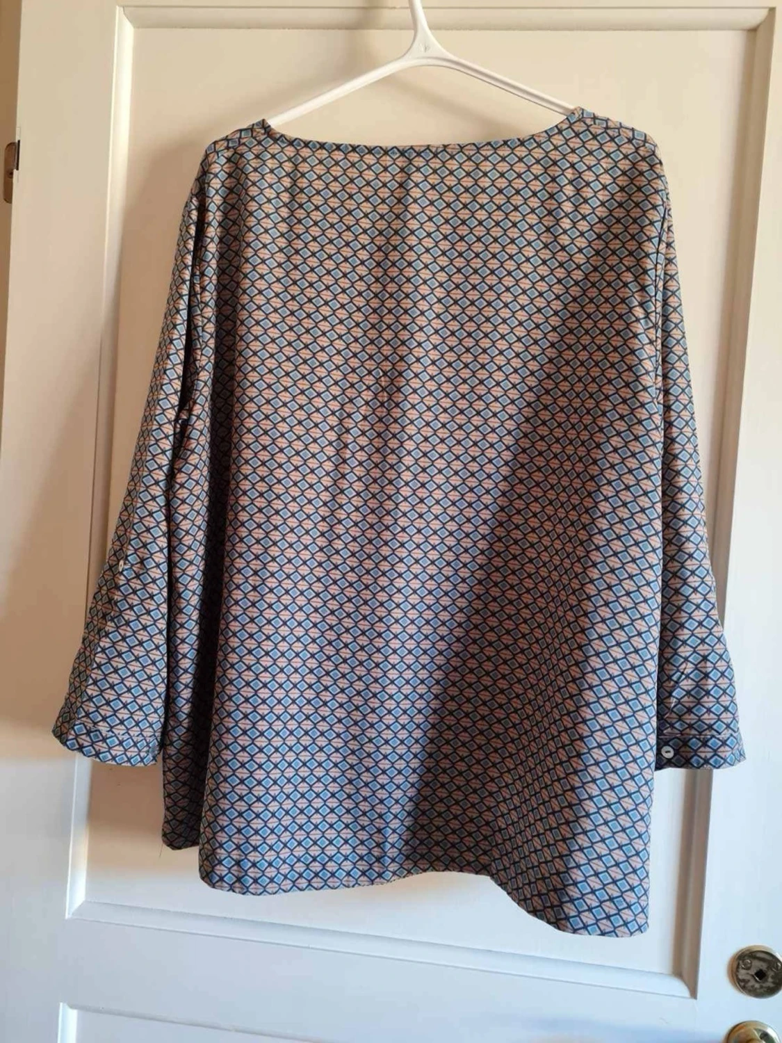Mönstrad blus från Esmara strl 48 (dam) - 1