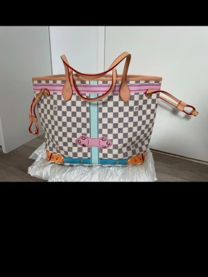 Never full  - ny väska, neverfull modell. köparen betalar frakten. 