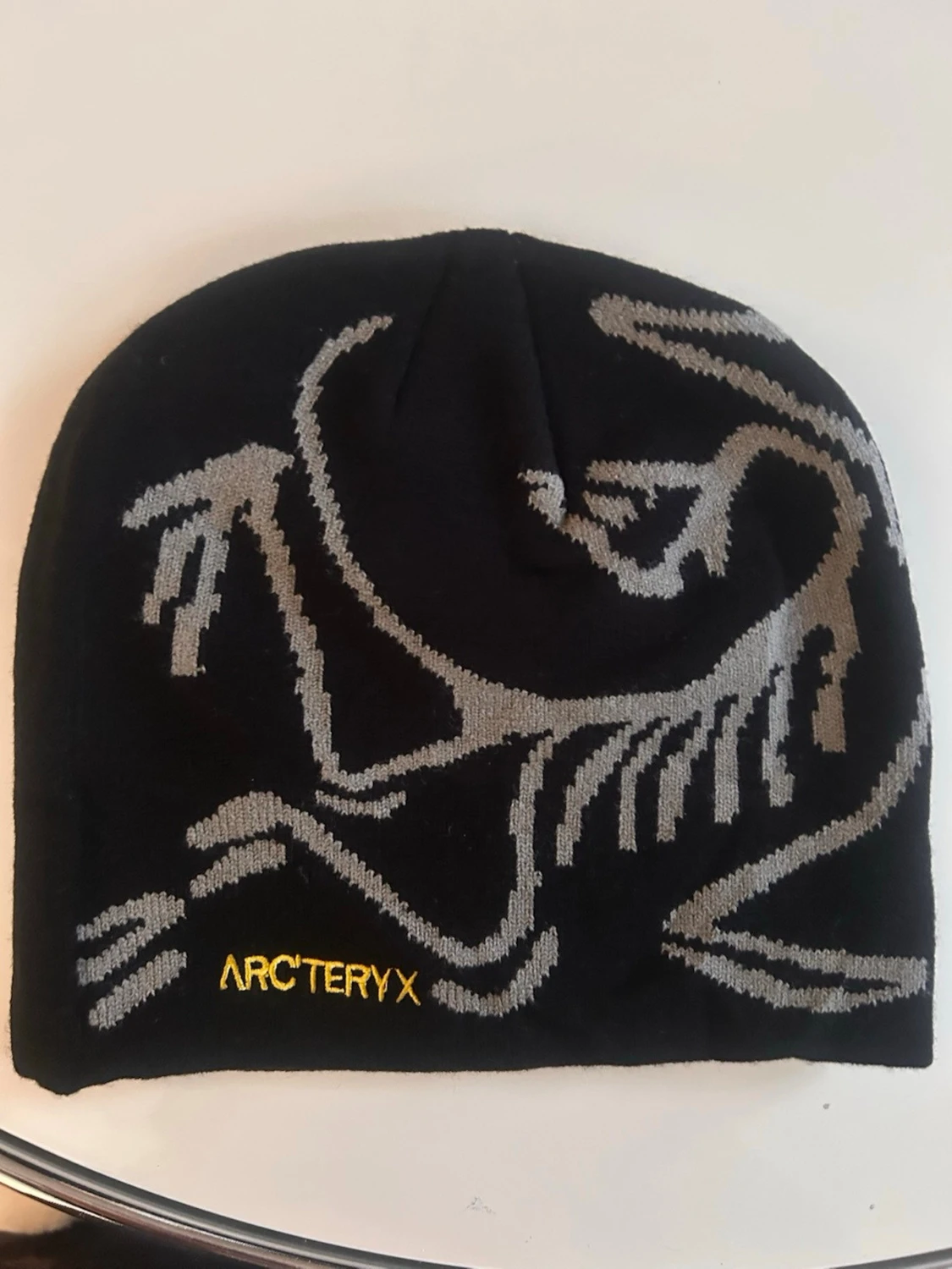 Svart mössa från Arc'teryx