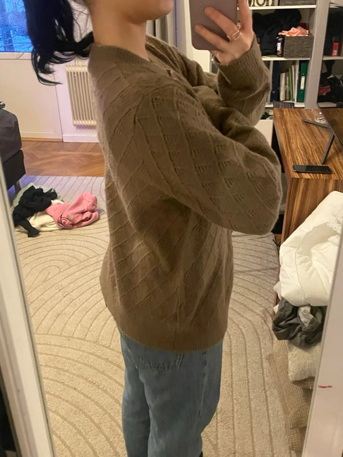 Brun stickad kofta med pärlknappar - 3