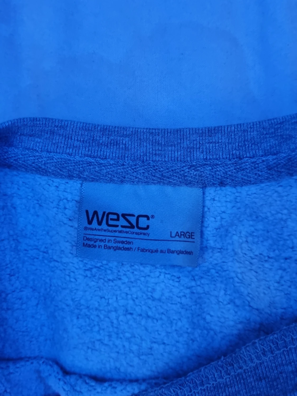 Grå sweatshirt från WeSC - 1