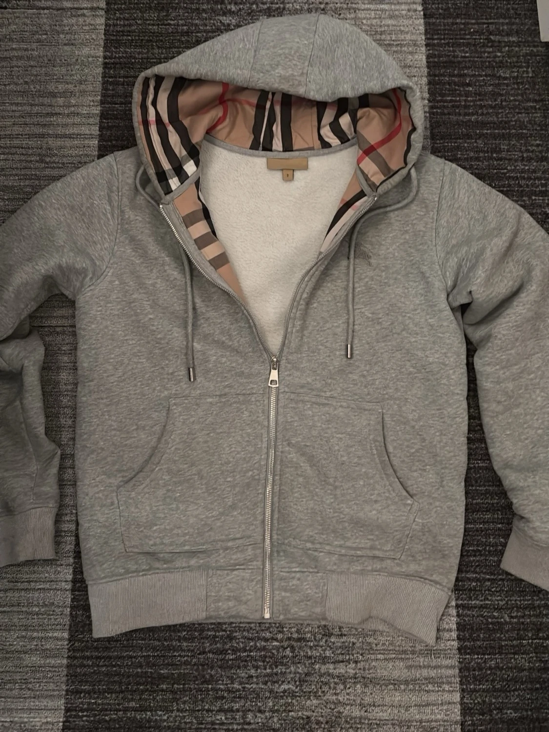 Grå zip hoodie från Burberry