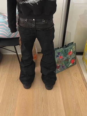 nightcore jeans - säljer mitt personliga par som är andvända men inte slitna.