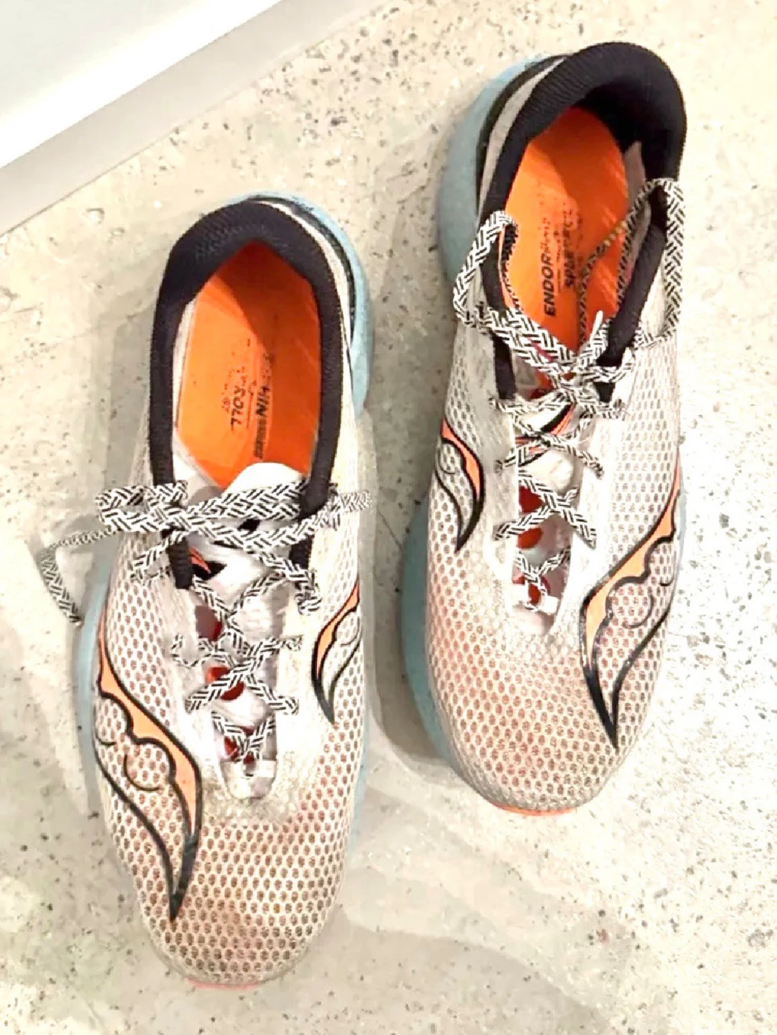 Saucony Endorphin Pro 3, carbonplate - 2