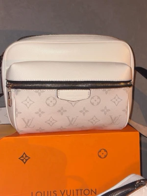 Lv väska - Oanvänd pris kan diskuteras!