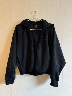 Svart jacka från ICANIWILL - Jacka i fin skick! 