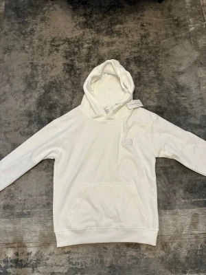 CD - En vit hoodie perfekt för din dagliga outfit