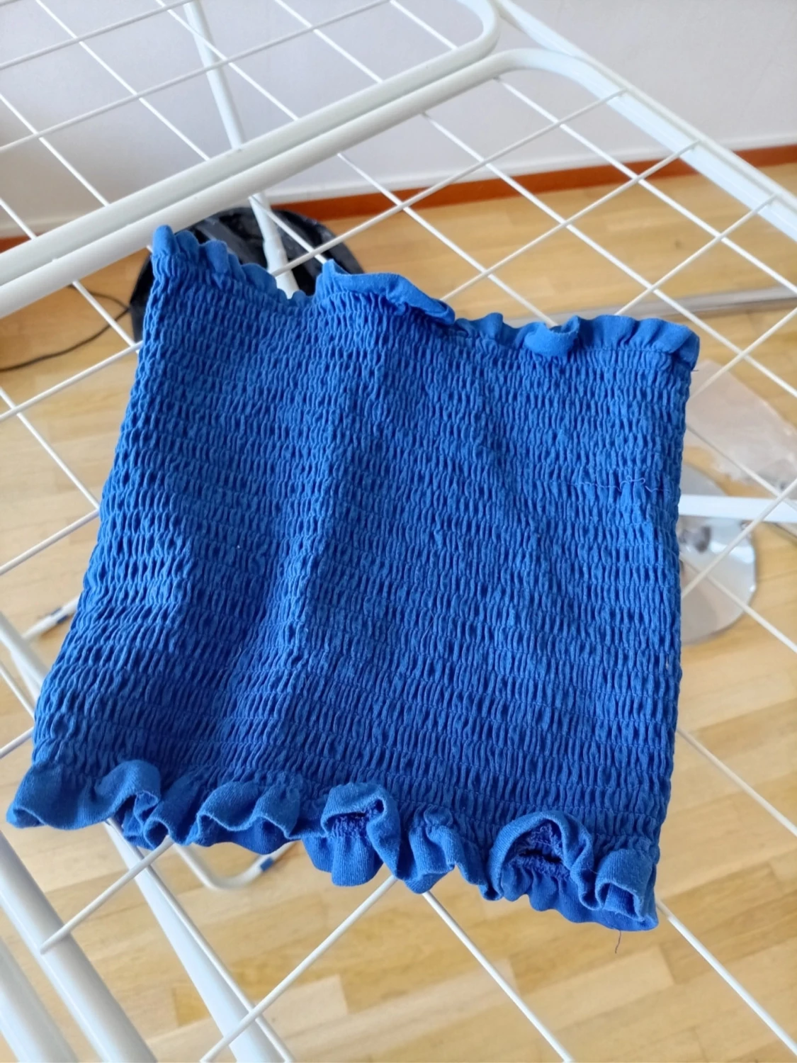 Blå bandeau tubtopp med volangkant - 1