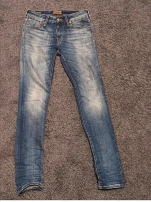 Slim fit jeans från Jack & Jones - Detta är till ett byte och kan därmed inte köpas.
