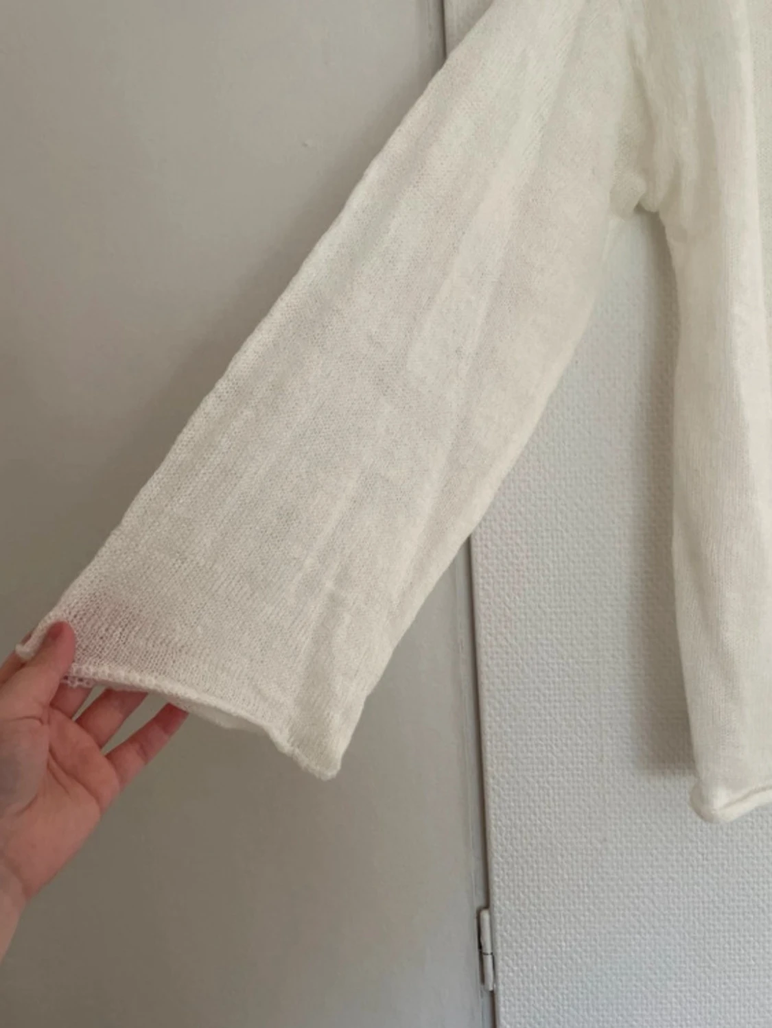 Vit stickad tröja  - 2