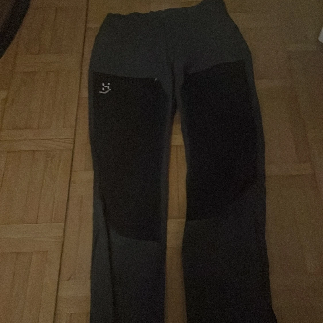 Svarta byxor från Haglöfs