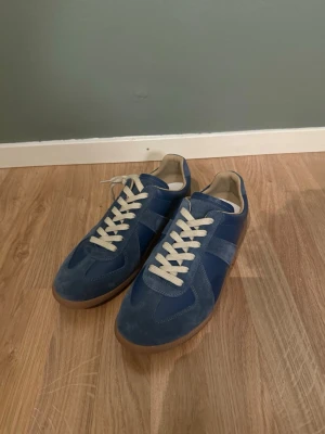 Maison margiela sneakers  - Skick 9/10 size 43 pris kan diskuteras vid snabb affär