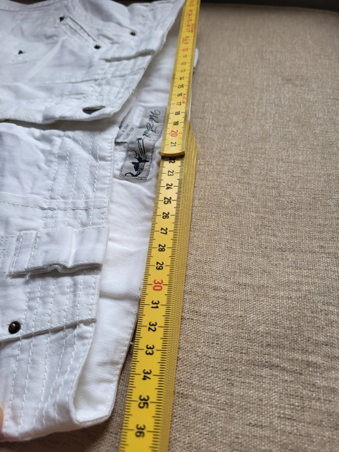Vita cargobyxor med snörning Wet Seal size 1 USA Xs - 4