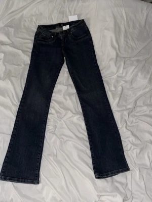 Ltb valerie jeans - Ltb valerie jeans, zayla wash. Köpta för 799 kr
