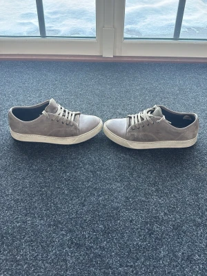 Lanvin  - Lanvin bra skick lite skador 